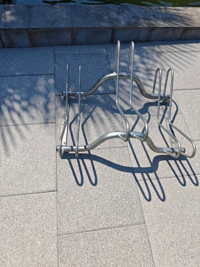 Fietsenrek, Fietsen en Brommers, Ophalen