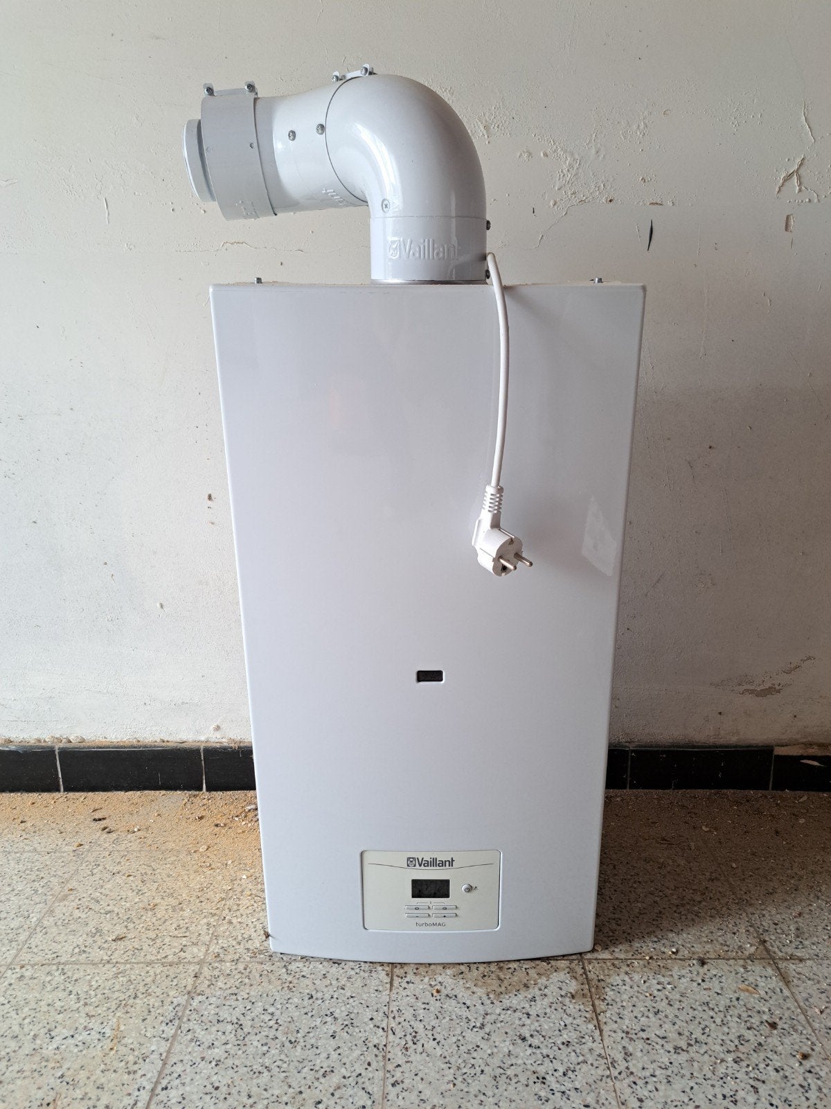 Vaillant turbo mag 145/1t, Bricolage & Construction, Chauffe-eau, Moins de 3 ans, Comme neuf, Enlèvement