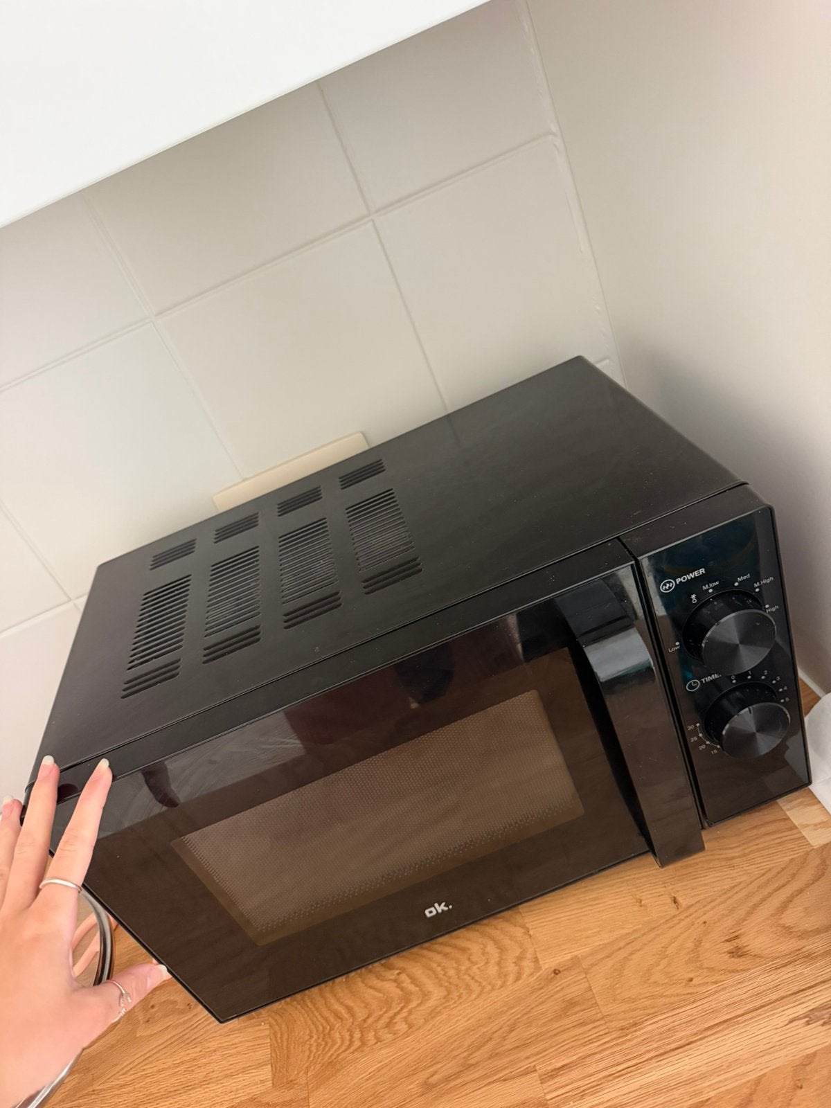 MEDIAMARKT Black OK Magnetronoven, Elektronische apparatuur, Microgolfovens, Ophalen, Tussenbouw, Zo goed als nieuw, Draaiplateau