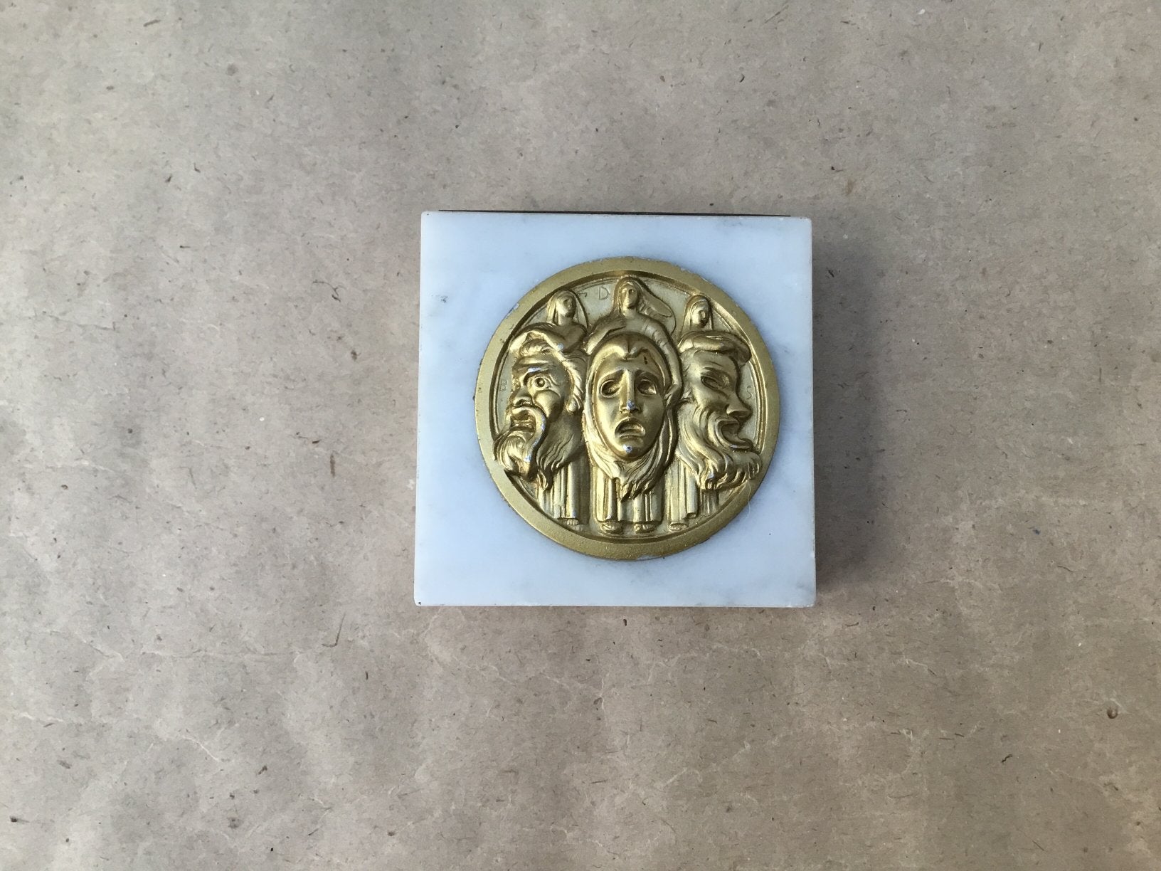 Médaille du trophée Toni Award en marbre, Enlèvement ou Envoi, Utilisé