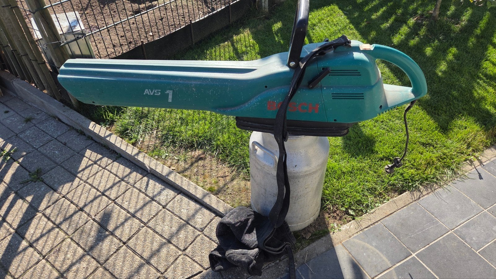 2 heggescharen en1takknijper en bladzuiger blazer, Jardin & Terrasse, Enlèvement