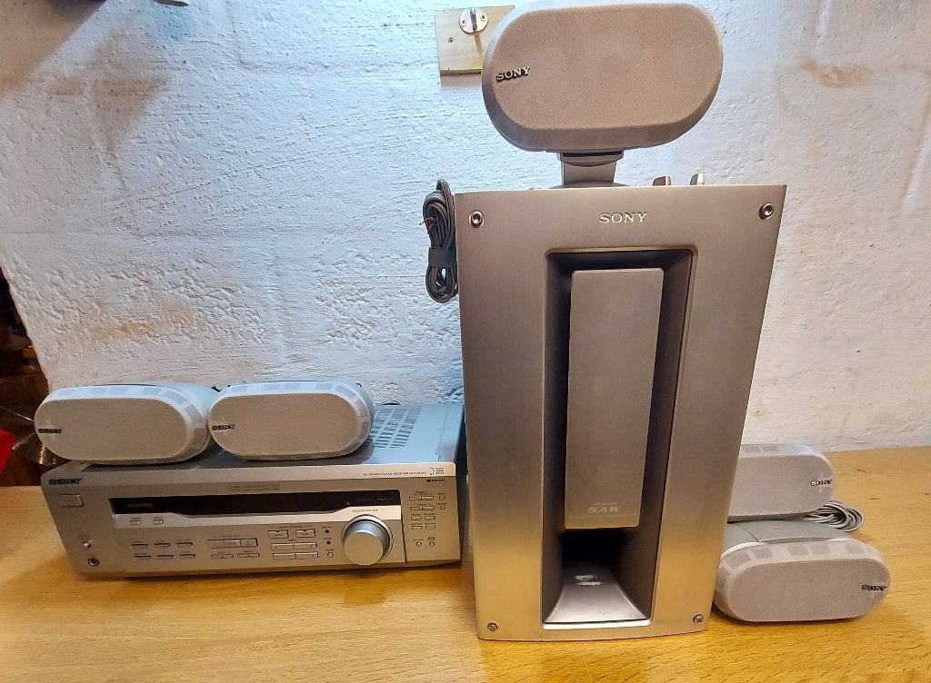 Home Cinéma Sony complet Ampli AV-Tuner + 5 sat + 1 sub, Autres lecteurs, Enlèvement, Utilisé, Sony
