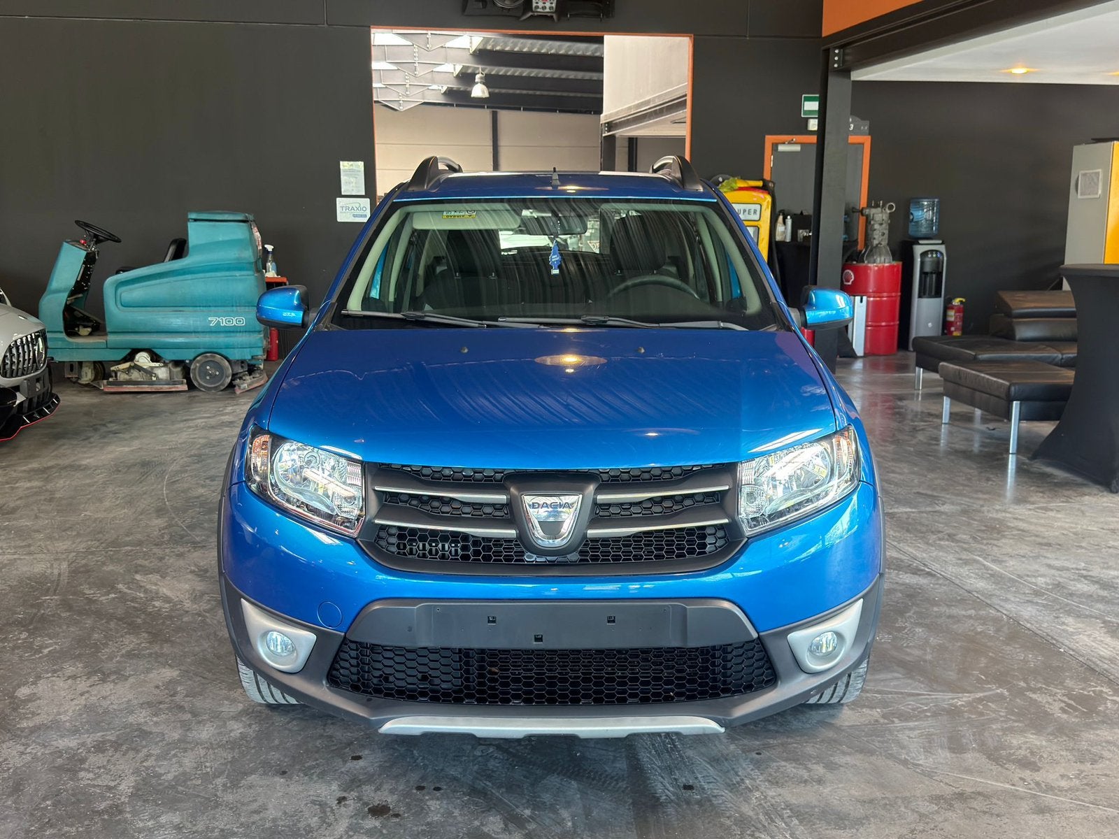 Dacia sandero Stepway/0.9tce 12 mois de garantie, Auto's, Dacia, Voorwielaandrijving, Stof, Zwart, Blauw