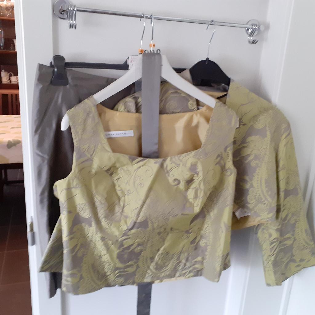 LINEA RAFFELLI 3-stuks in kaki-groenprint Mt: 48 Prijs: € 10, Linea raffaelli, Maat 46/48 (XL) of groter, Ophalen of Verzenden