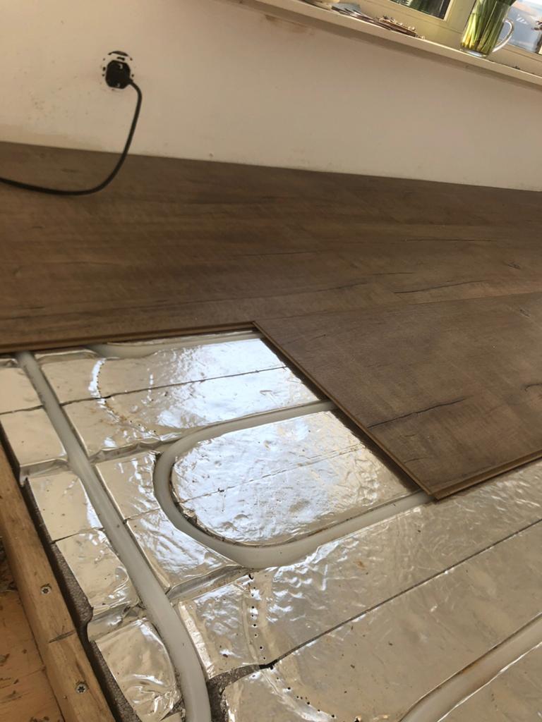 vloerverwarming op houten vloer laminaat er over heen  actie, Overige materialen, 50 tot 150 cm, Overige typen, Nieuw