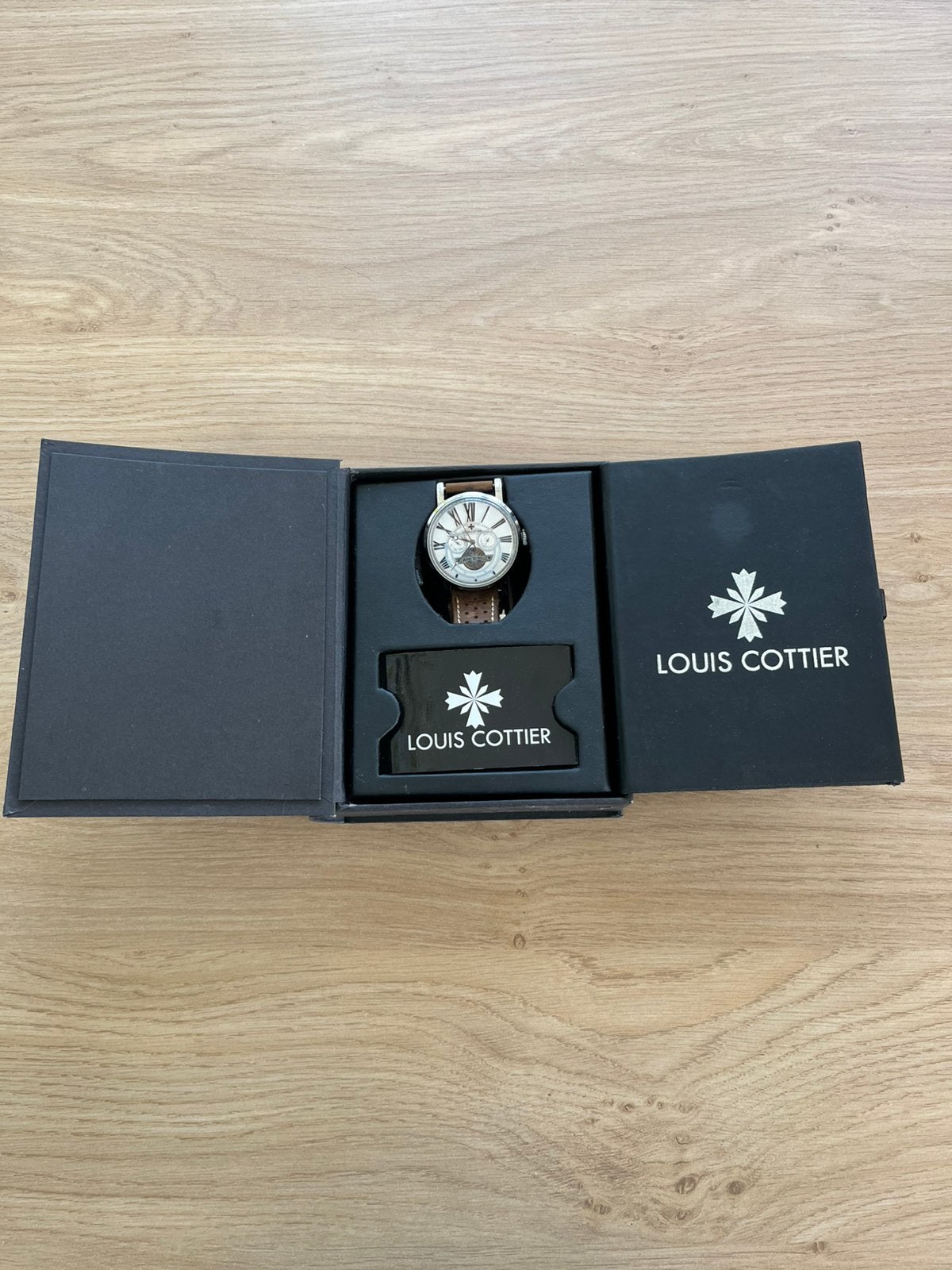 Horloge van Louis Cottier, Overige merken, Leer, Staal, Polshorloge