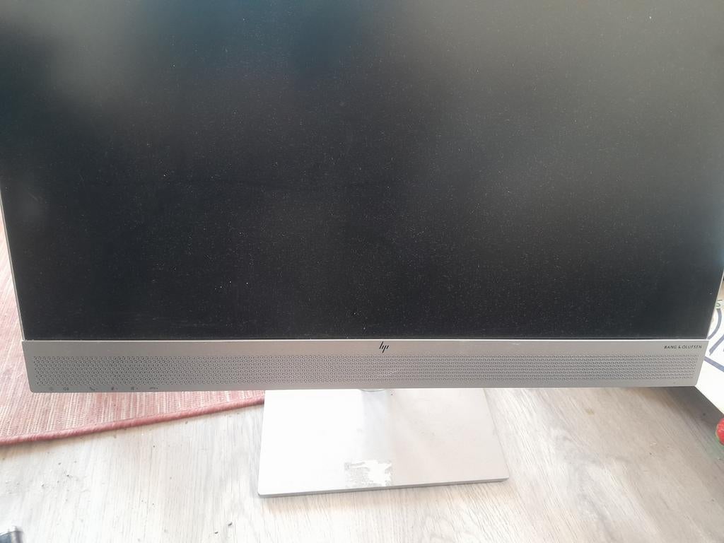 Monitor HP E243M. Defekt het scherm. Voor onderdelen., Computers en Software, Videokaarten, Ophalen of Verzenden, Gebruikt, HDMI
