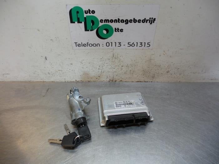 Serrure de contact + ordinateur d'un Audi A4 (A4 95-), -, 3 mois de garantie, Audi, Utilisé