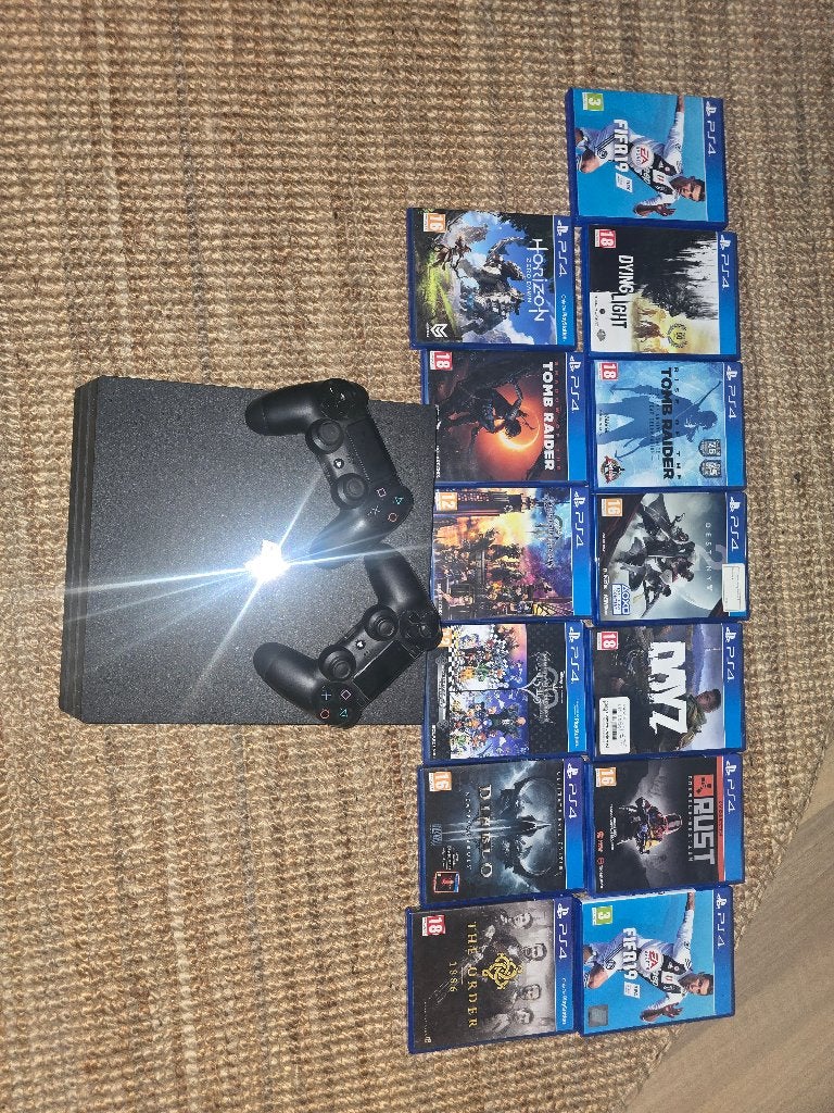 Ps4 met 2 controllers en games, Games en Spelcomputers, Spelcomputers | Sony PlayStation 4, Ophalen, Met games, Met 2 controllers
