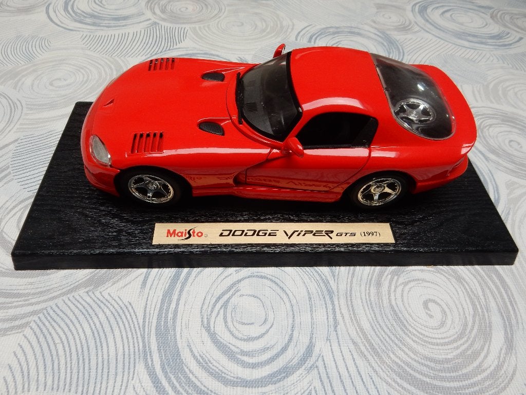 Dodge 1/18., Ophalen of Verzenden, Maisto