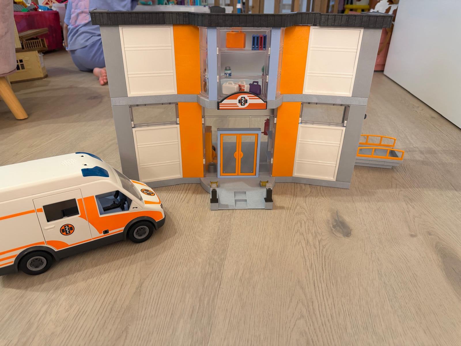 Playmobil ziekenhuis, Ophalen, Zo goed als nieuw