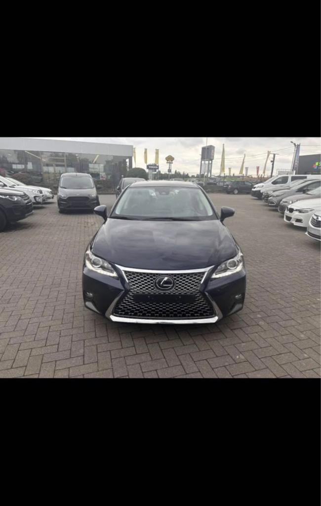 Lexus CT 200h, Autos, Lexus, Entreprise, CT-H, ABS, Régulateur de distance, Airbags, Air conditionné, Alarme, Climatisation automatique