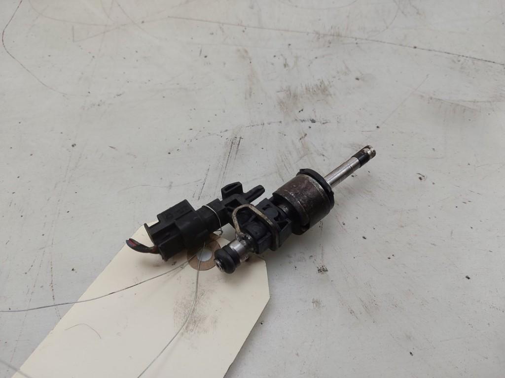 INJECTOR BRANDSTOF Skoda Kodiaq (PSAC) (01-2024/-), Robert Bosch AG, Gebruikt, Skoda, Robert-Bosch-Allee 1
74232  Abstatt, DE