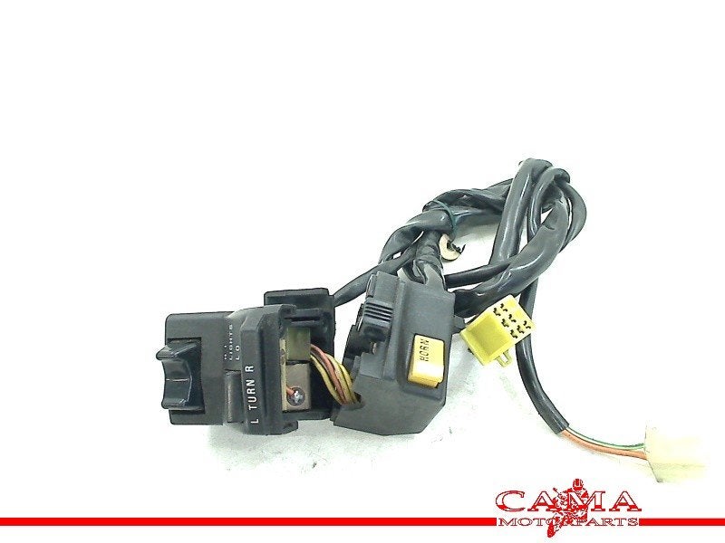 STUURSCHAKELAAR LINKS Suzuki GSX 1100 F (GSX1100F GV72), Motoren, Dhr. S. di Majo, Gebruikt, Info@cama-motorparts.nl, P.J. Troelstraweg 8 8
3144 CX  MAASSLUIS, NL