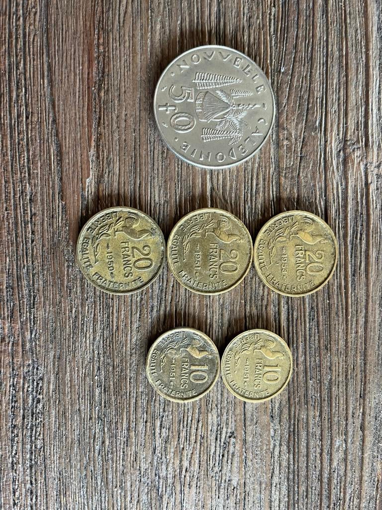 Lot Franse munten 10F & 20F (jaren 50) + 50 francs 1983, Ophalen of Verzenden, Frankrijk, Setje