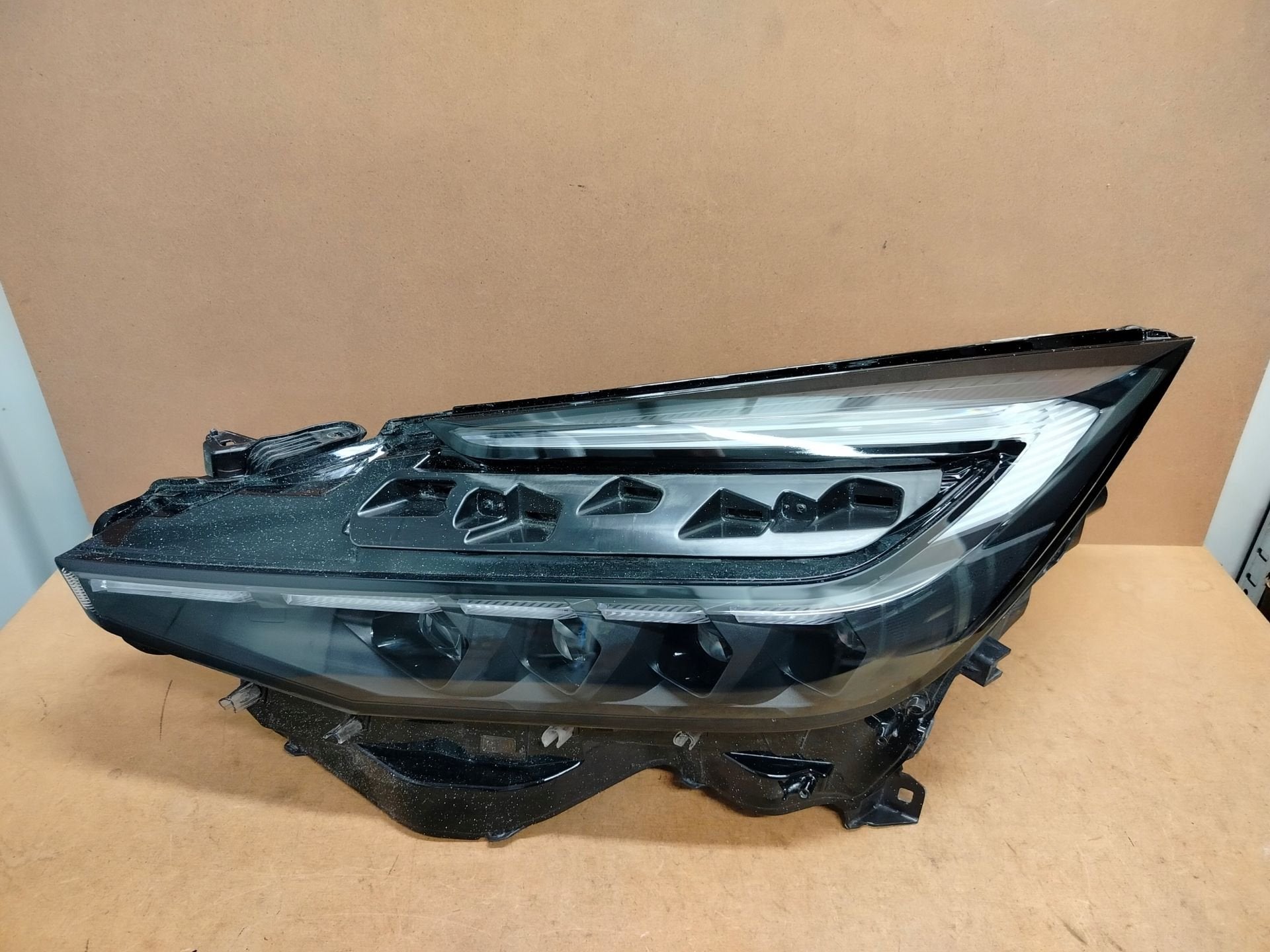 Liaisons Koplamp pour Toyota CHR CH-R II 81150-F4240-00, Info@toyota.co.jp, Toyota Motor Corporation, Toyota-Cho 1
471-8571  Toyota City