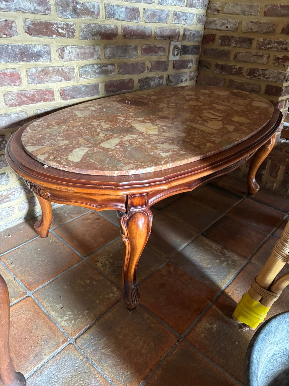 Klassieke Ovale Salontafel met Marmeren Blad (Breccia), Enlèvement