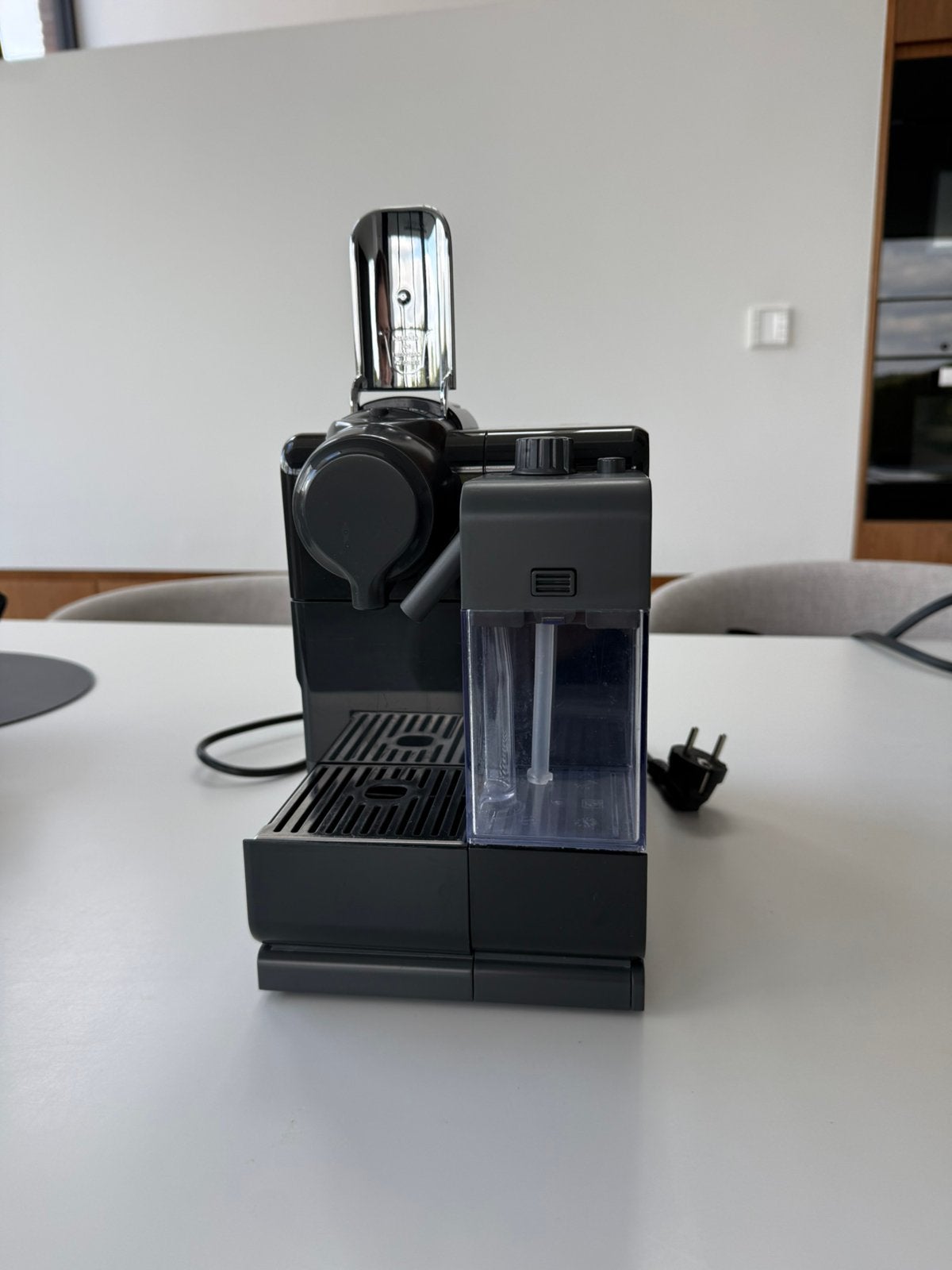 De'Longhi Nespresso Lattissima Touch EN560.B noir, Enlèvement, Comme neuf