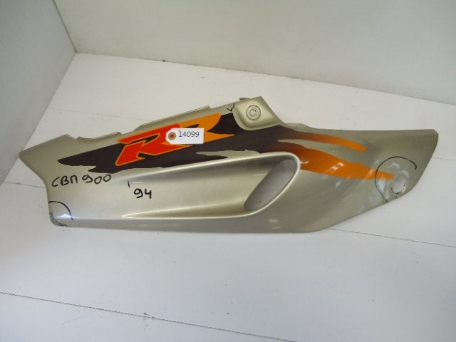 CBR900 1994 - 1995, 1992 - 1993 Honda Kuipdeel D1-18163