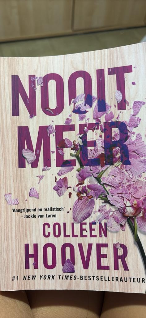 Boek It Ends With Us (nederlands), Boeken, Ophalen, Zo goed als nieuw