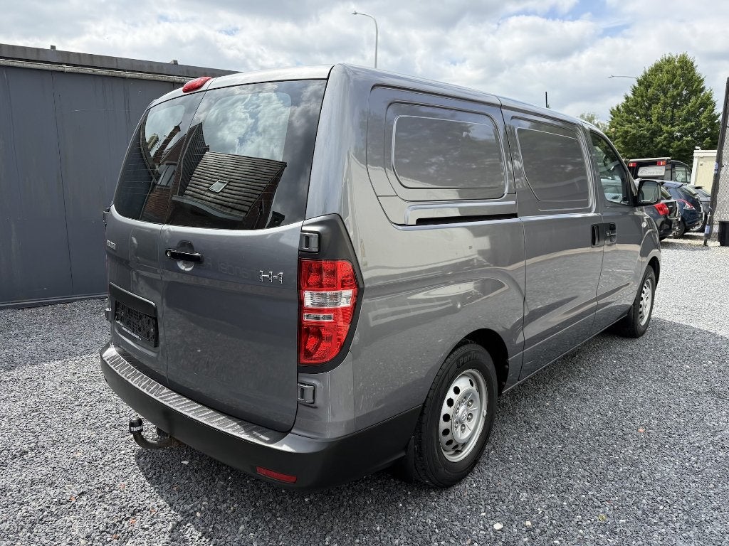 Hyundai H-1, 2.5CRDi, 2011, 169.000km, Ac, Dubbele schuifdeu, Auto's, Euro 5, https://public.car-pass.be/vhr/757736f7-f2a4-4093-bc69-5285281a2c64