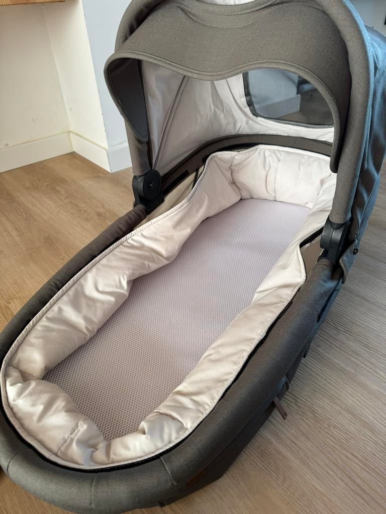 Mutsy 3 in 1 compleet + isofix en autostoel., Enlèvement, Poussette, Mutsy