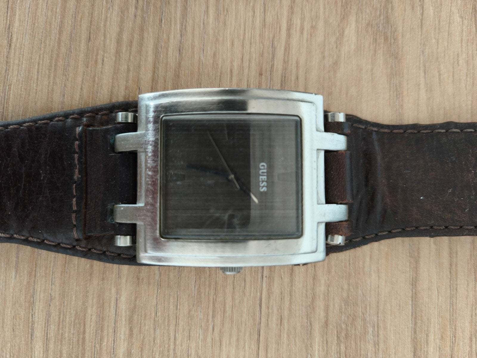 Montre Guess, Enlèvement ou Envoi