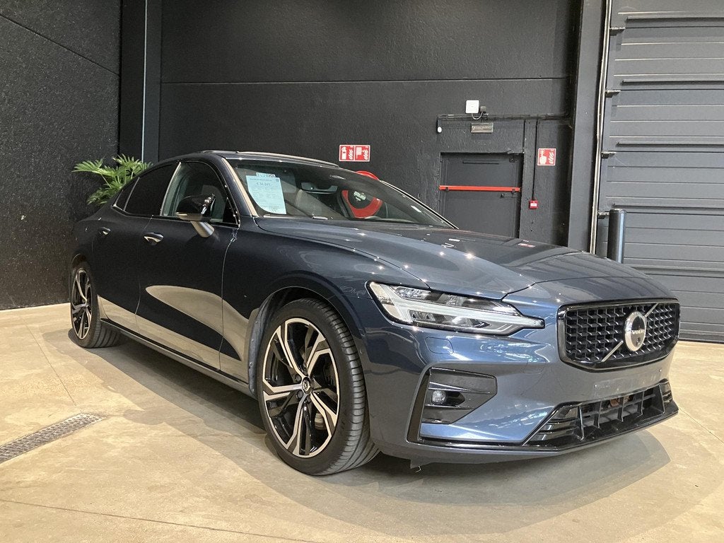 Volvo S60 B4 Ultimate Dark Aut. NAVI | LEDER | H&K Sound | 3, Auto's, Volvo, 4 deurs, Stof, Blauw, S60