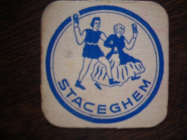 Bierviltje Van Staceghem Harelbeke : 94 x 94 mm, Verzamelen, Ophalen of Verzenden, Gebruikt, Viltje(s)