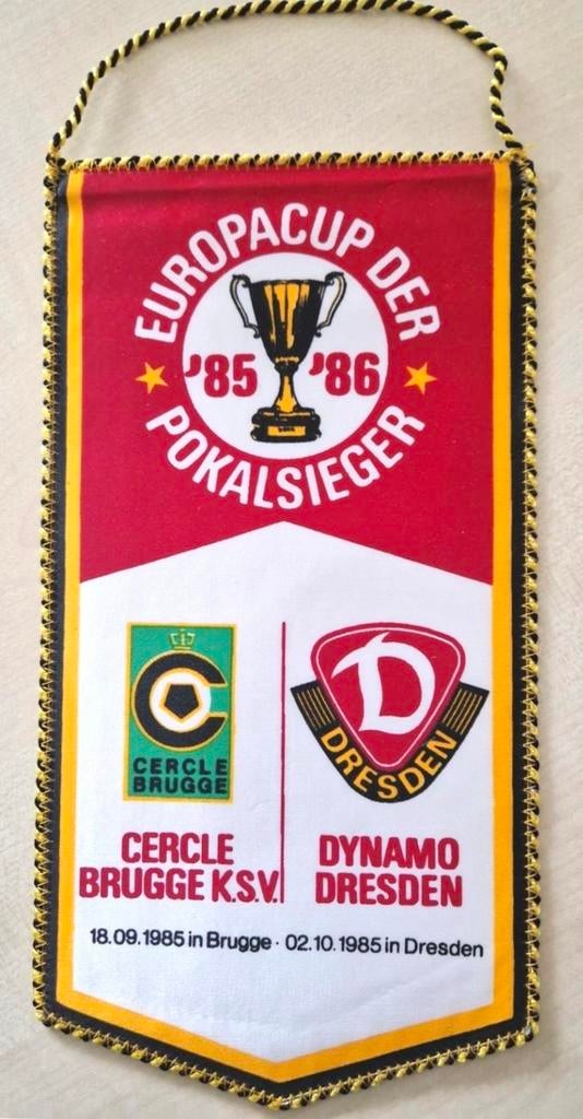 1985 Cercle Brugge Dynamo Dresden wimpel vaantje, Enlèvement ou Envoi