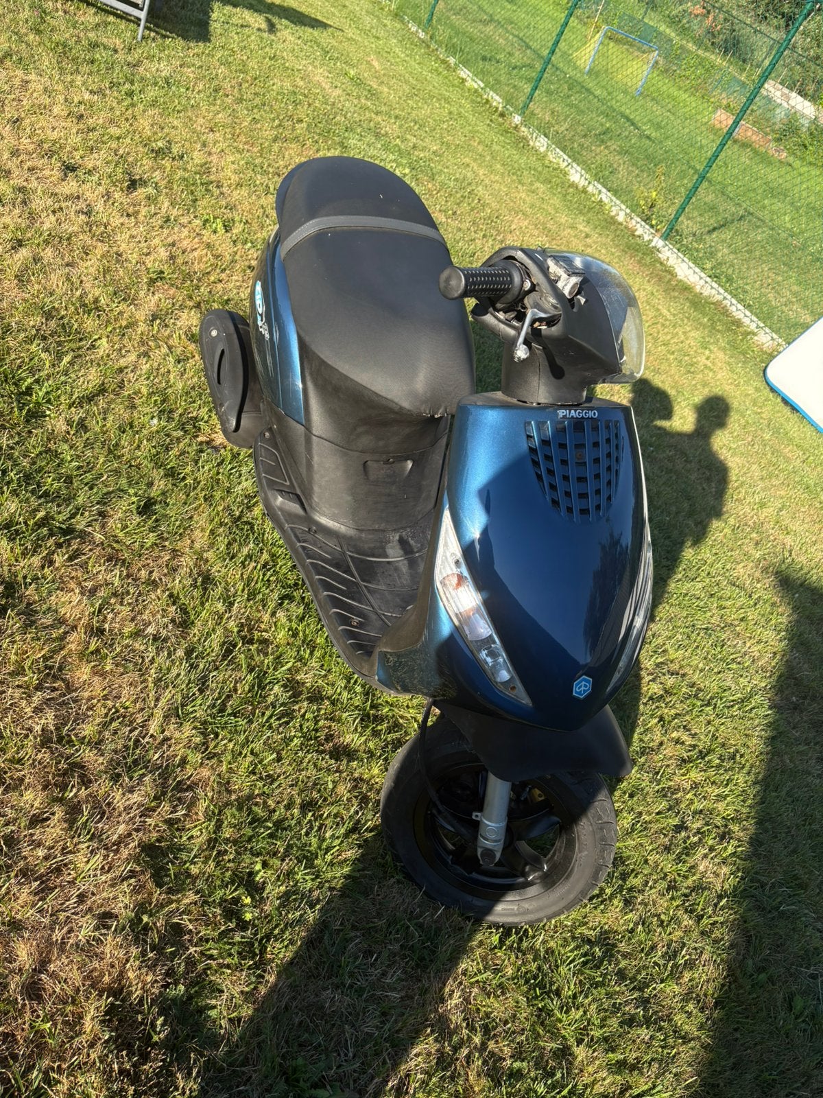 Piaggio zip 4t carb 2009, Fietsen en Brommers, Scooters | Piaggio, Ophalen, Zip, Klasse A (25 km/u), Zo goed als nieuw