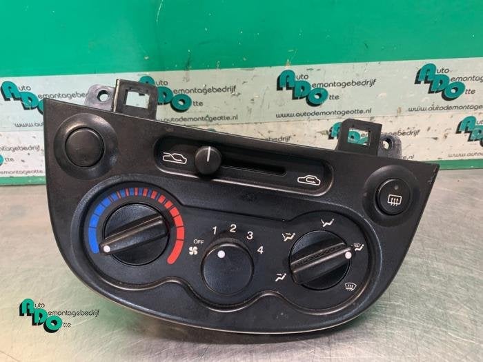 Panneau de commandes chauffage d'un Chevrolet Matiz (Matiz 0, -, 3 mois de garantie, Utilisé, -