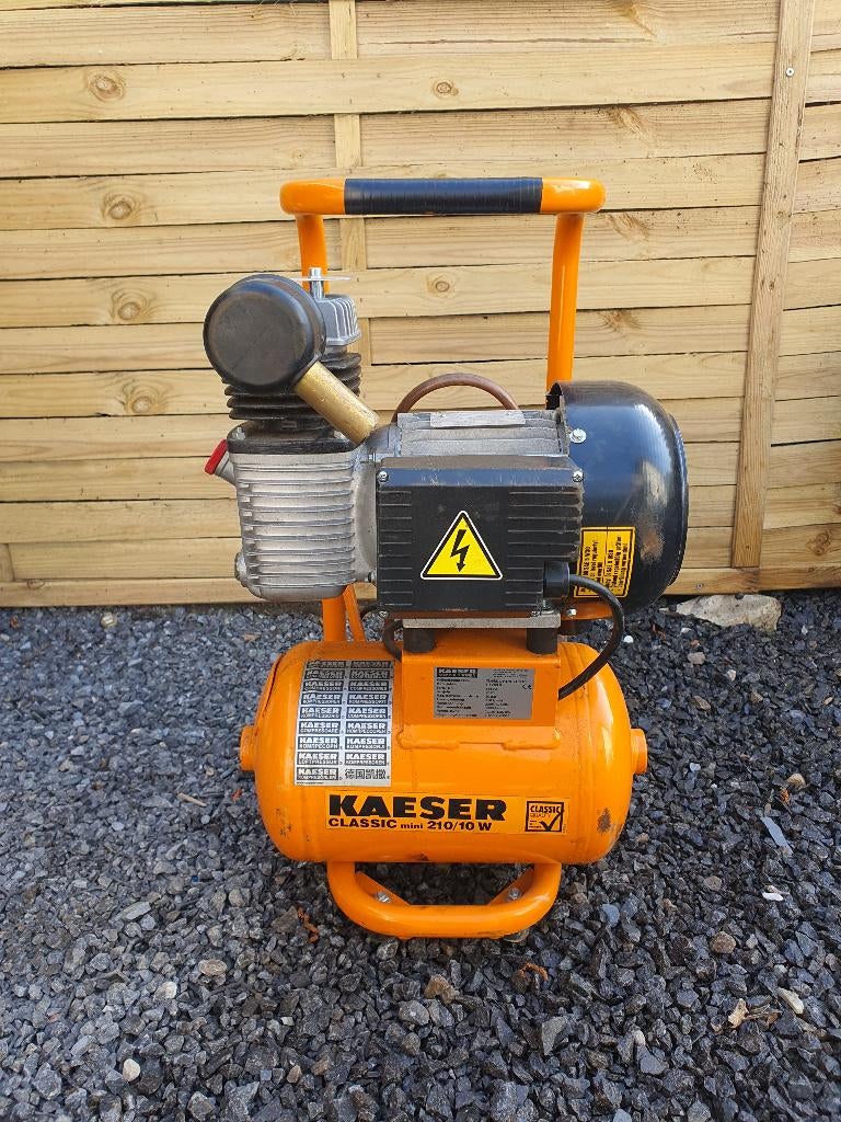 Compresseur à piston Kaeser Classic Mini 210/10 W 230 V 10 b, Comme neuf, Enlèvement, 25 à 100 litres, Mobile
