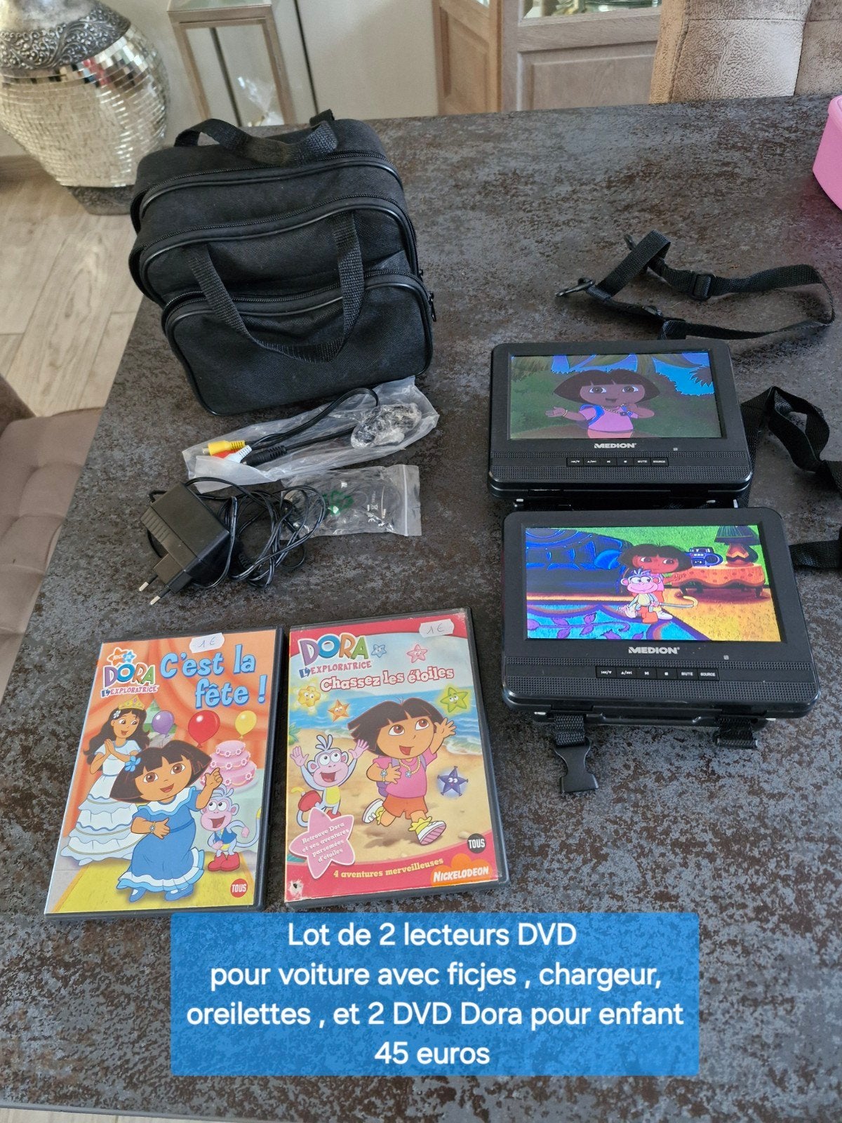 Lot de 2 lecteurs  dvd pour voiture avec fiche, chargeur, Enlèvement ou Envoi