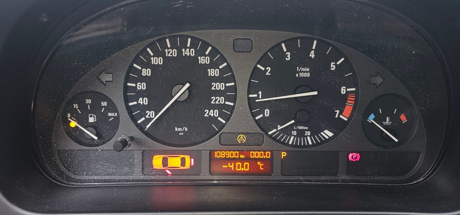 BMW 525i, benzine.

Alle documenten zijn in orde. De wagen, Autos : Divers, Haut-parleurs voiture, Enlèvement ou Envoi