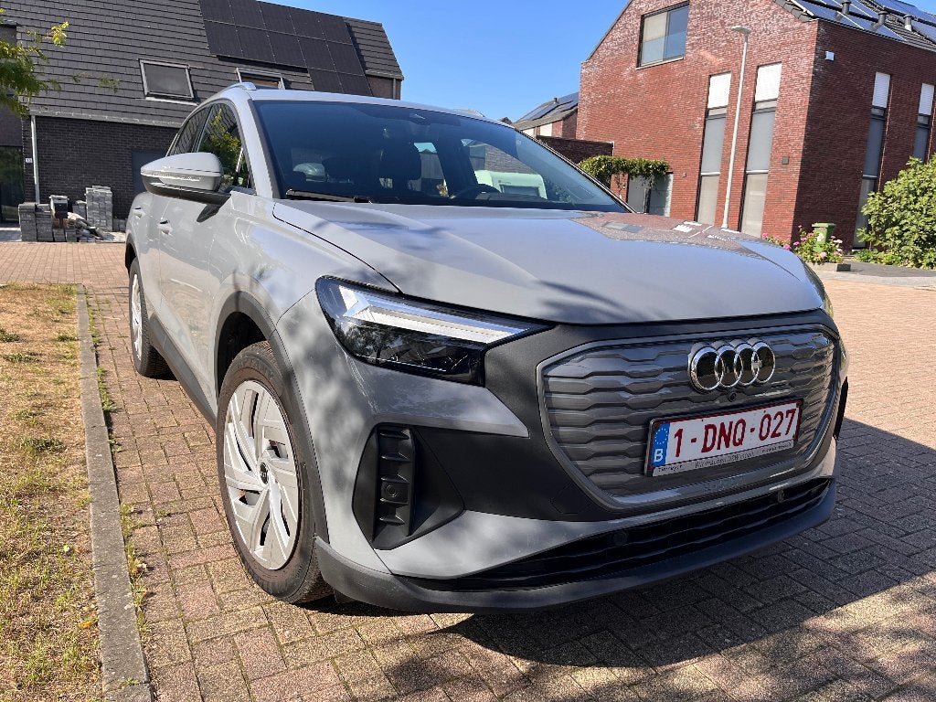 Audi Q4 e-tron (2023), Autos, Audi, Argent ou Gris, Achat, Euro 6, Entretenue par le concessionnaire