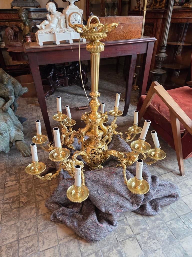 Zeer grote zware antieke bronzen lamp, Ophalen