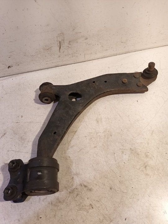 Draagarm rechts voor Ford Kuga, Onderdelen@venauto.nl, Van der Ven Autorecycling B.V., Gebruikt, Ettenseweg 76, 4706 PB Roosendaal, The Netherlands