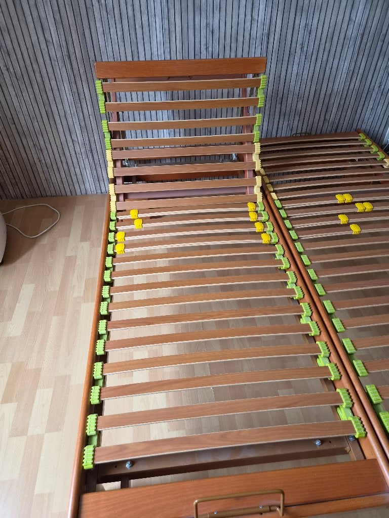 GRATIS – VERSTELBAAR BED 160  200 cm, Huis en Inrichting, Ophalen, Bruin, Tweepersoons, 200 cm