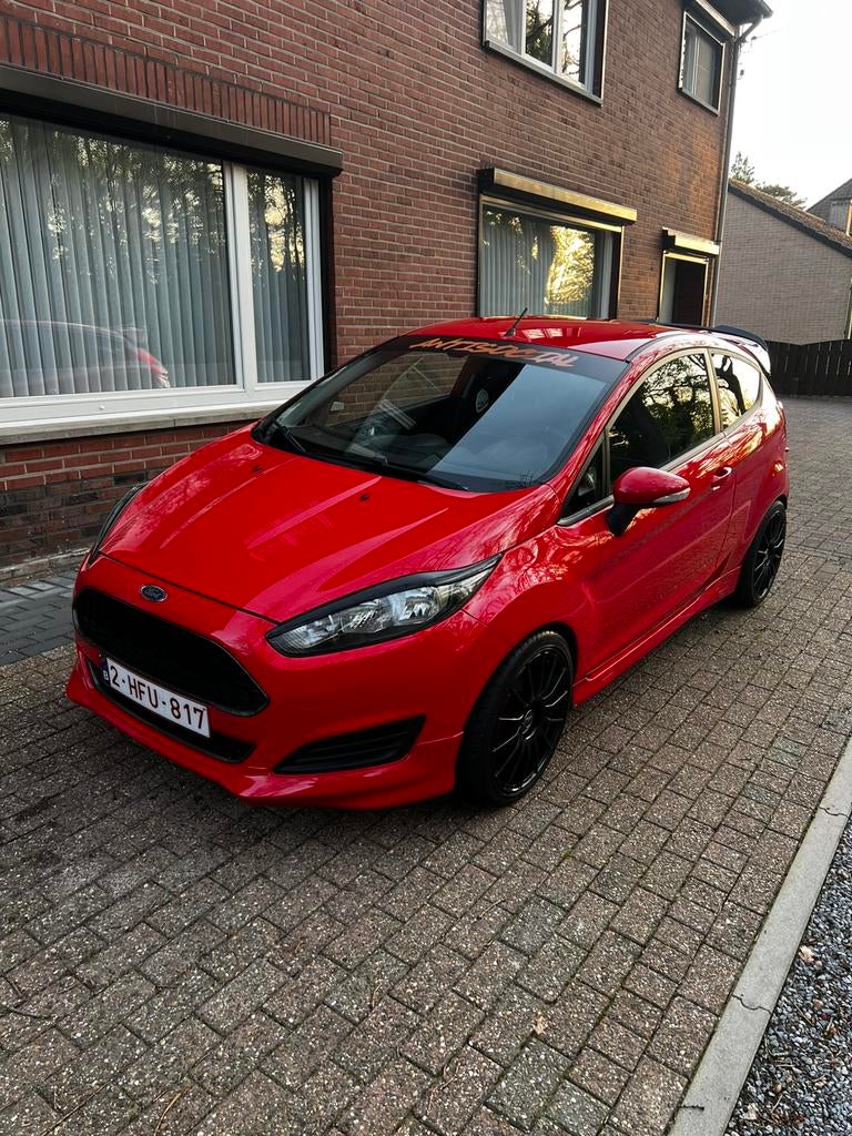 Ford fiesta mk7.5 1.25 duratec ST-look, Voorwielaandrijving, Euro 5, Stof, Zwart