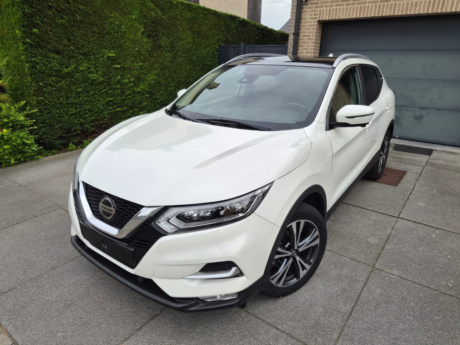 Nissan Qashqai 1.2 DIG-T / NAVI / CAMERA 360 / LED /PANO DAK, Wit, Leder, 5 deurs, Qashqai