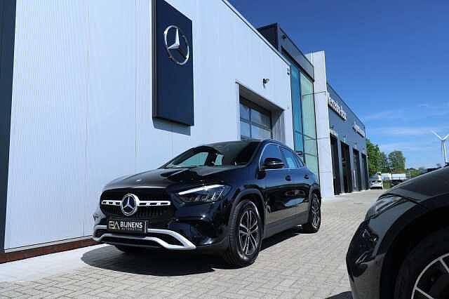 Mercedes-Benz GLA 180, Auto's, Mercedes-Benz, GLA, ABS, Airbags, Elektrische koffer, Elektrische ramen, Lichtmetalen velgen, Navigatiesysteem