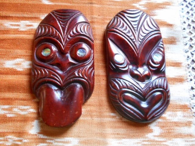 3 wheku maskers, maori,  authentiek handwerk, nieuw zeeland, Bruin, Masker, Ophalen of Verzenden, Overige herkomsten