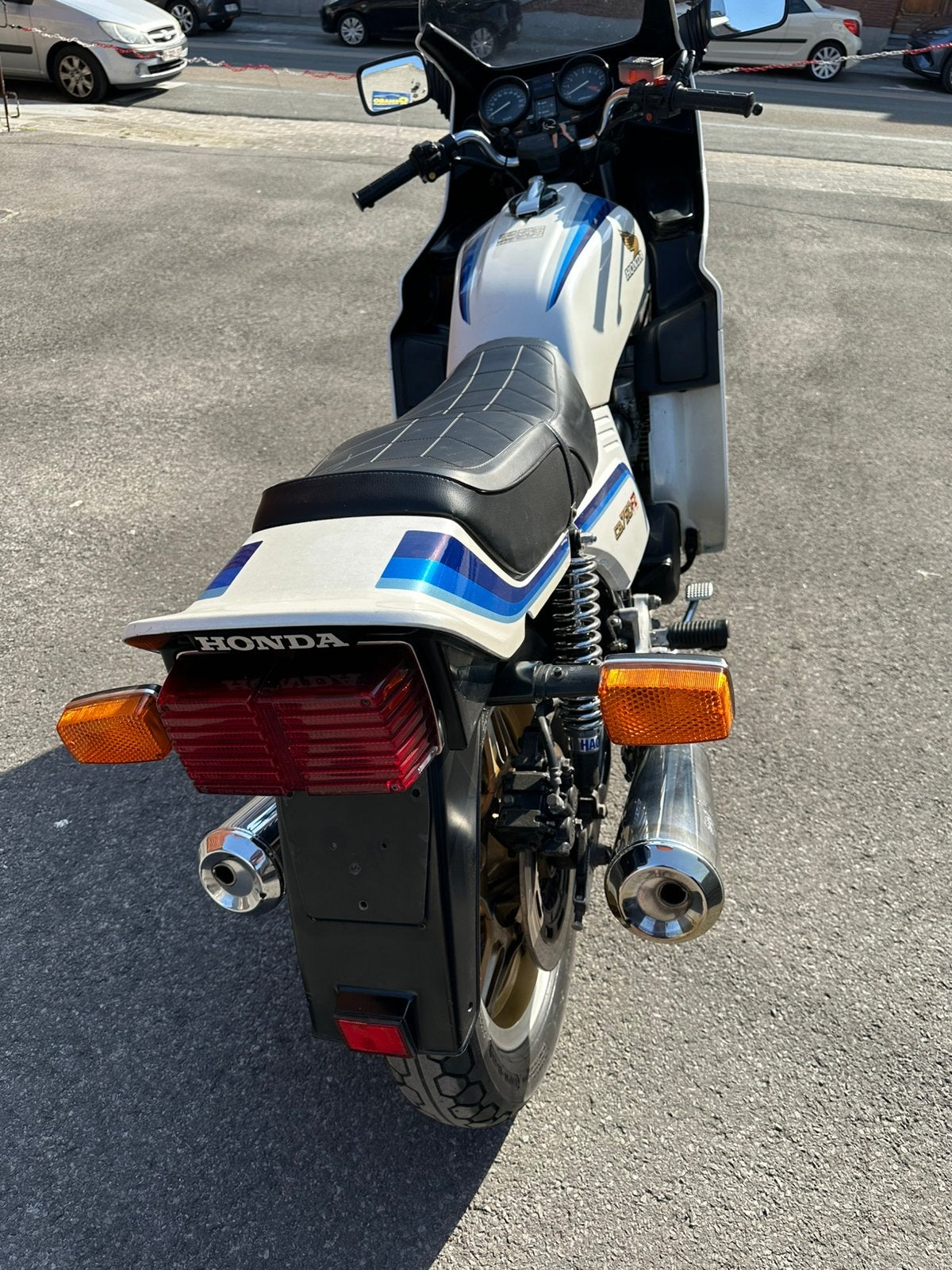 Honda CB750 F2 bol dor, Motoren, Ophalen