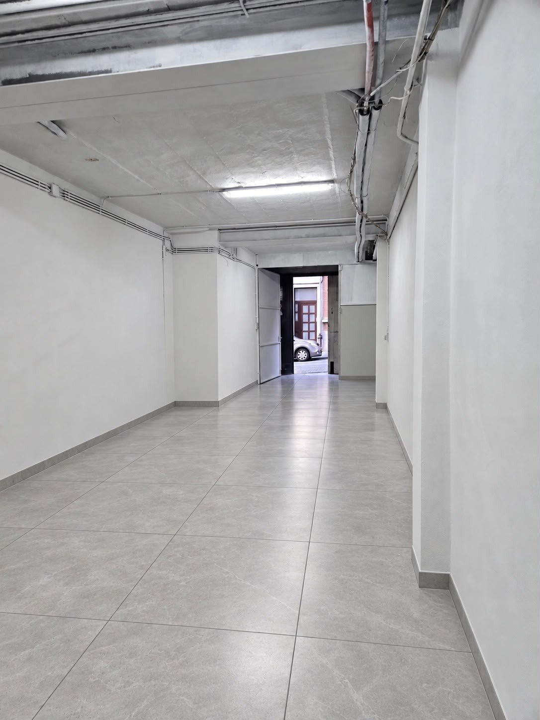 À louer – Dépôt de 40 m² à proximité de la place Liedts