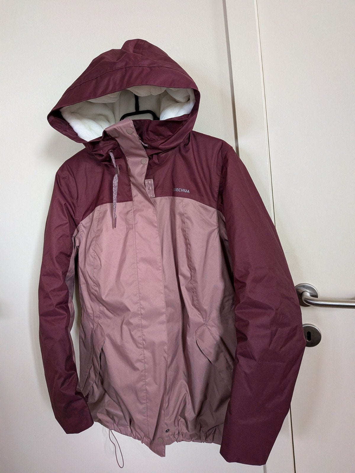 Quechua dames winterjas Maat M, Kleding | Dames, Jassen | Winter, Meerkleurig, Zo goed als nieuw, Quechua, Ophalen