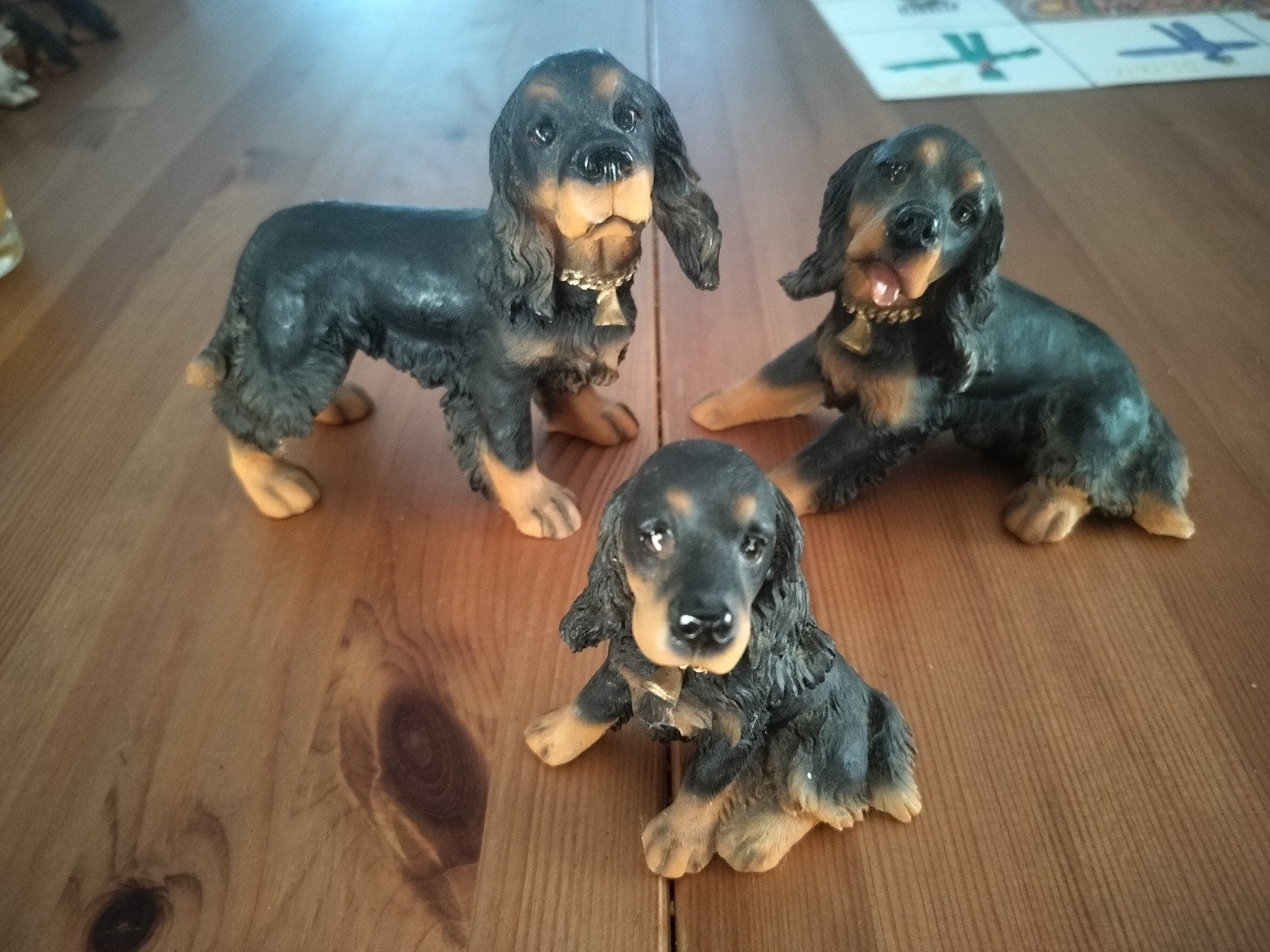 Set van 3 honden beeldjes - Black & Tan Spaniel / Setter, Ophalen