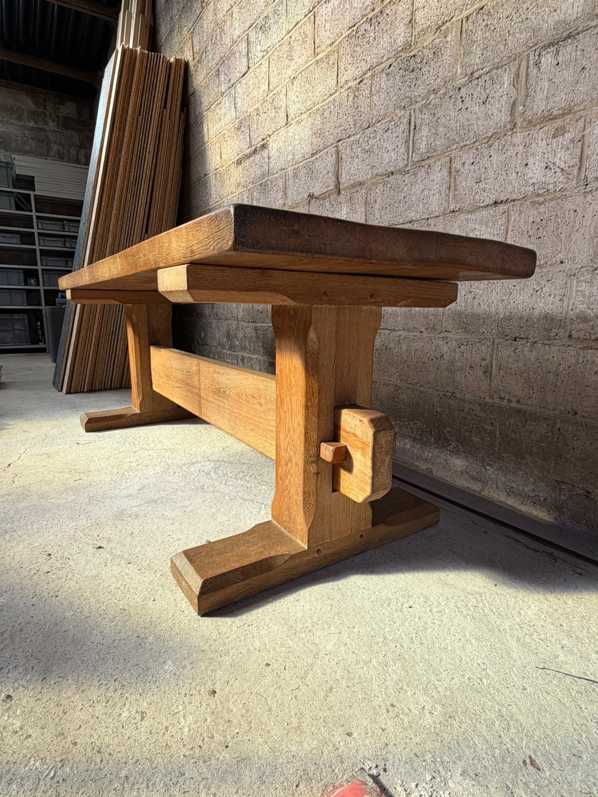 Eiken tafel, Ophalen