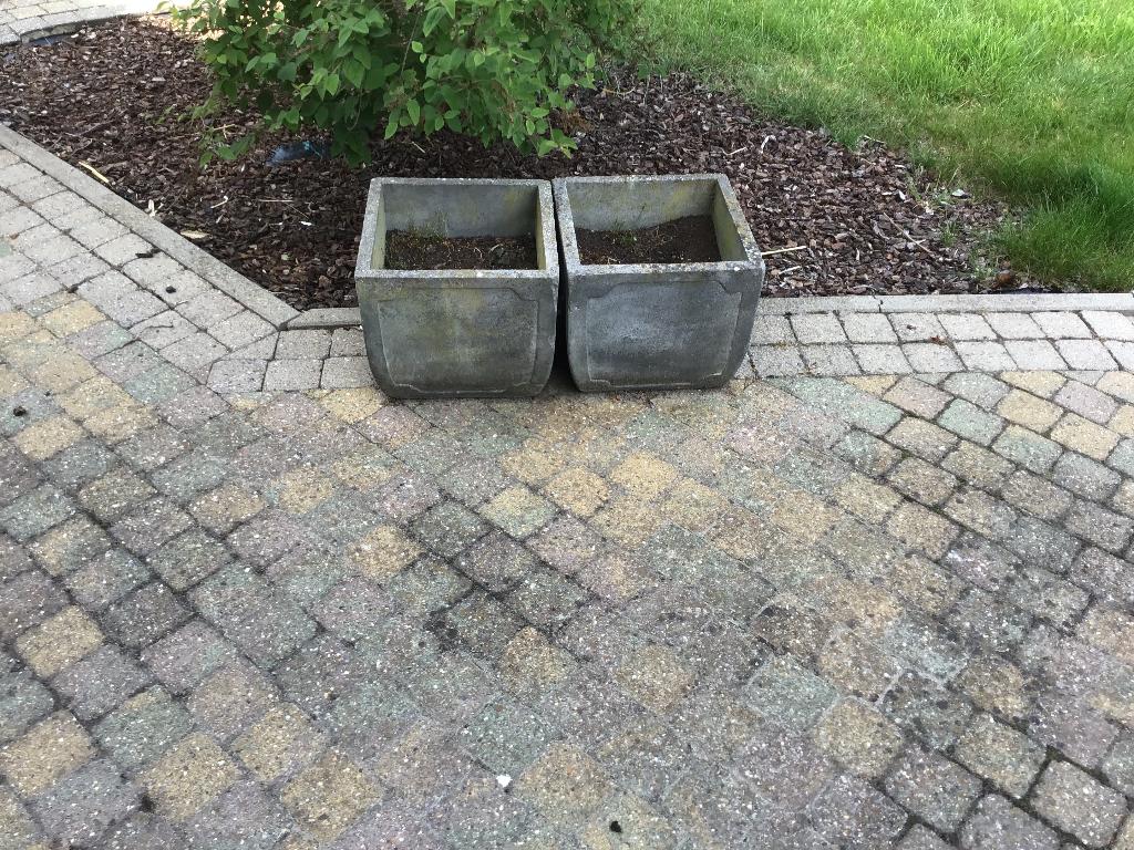 Gratis bloempotten, Tuin en Terras, Steen, Gebruikt, Vierkant, Minder dan 40 cm