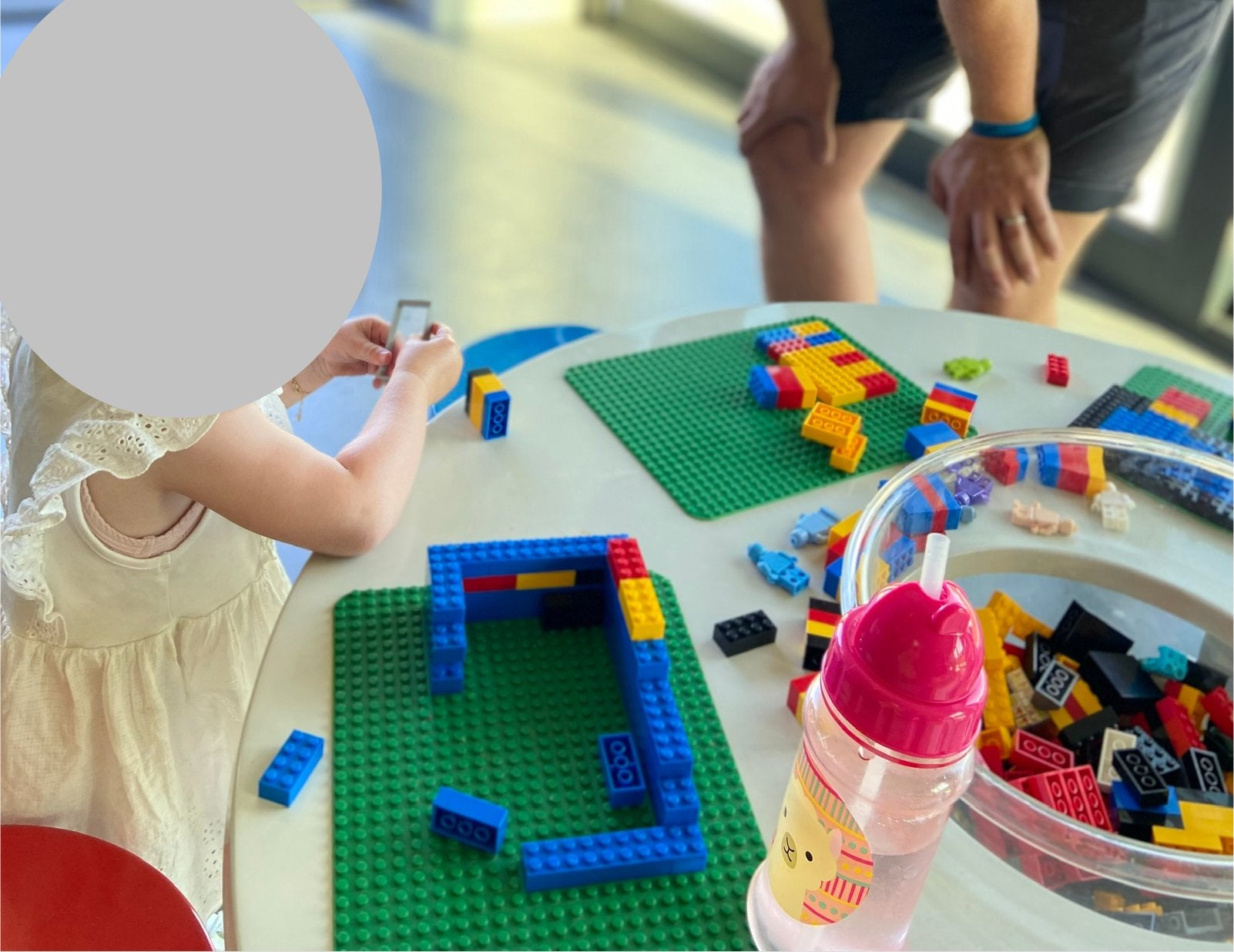 Vintage Lego bouwtafel 5 zitplaatsen, Ophalen, Zo goed als nieuw